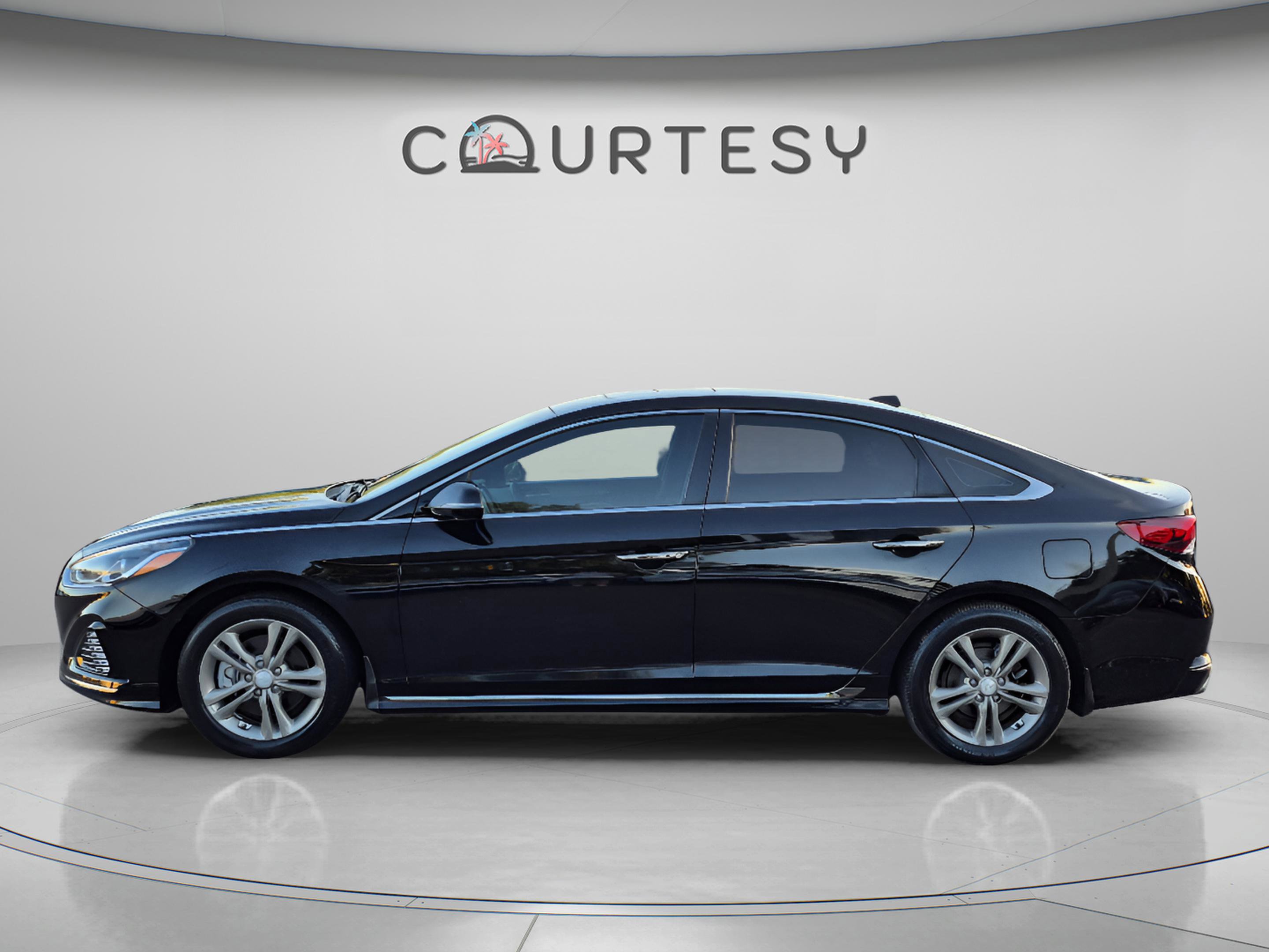 Used 2019 Hyundai Sonata Sport w/ Tech Package 03 FWD image 2