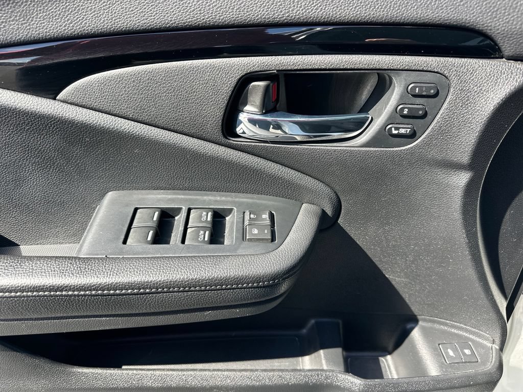 Used 2021 Honda Pilot Touring image 14