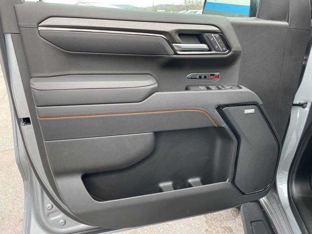 Used 2025 GMC Sierra 1500 AT4 w/ AT4 Premium Package image 5