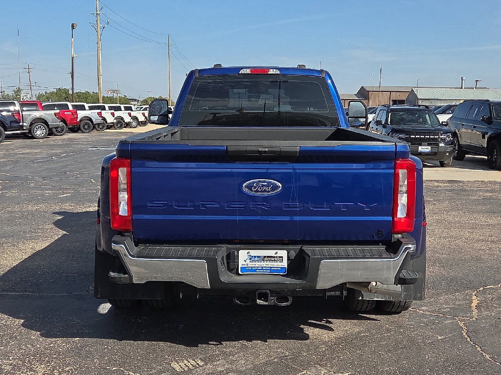 Used 2026 Ford F350 XL w/ FX4 Off-Road Package AWD/4WD image 4