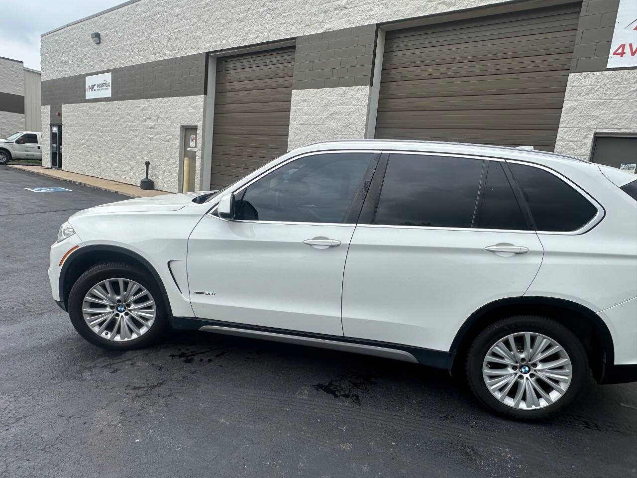 Used 2017 BMW X5 xDrive35i AWD/4WD image 3