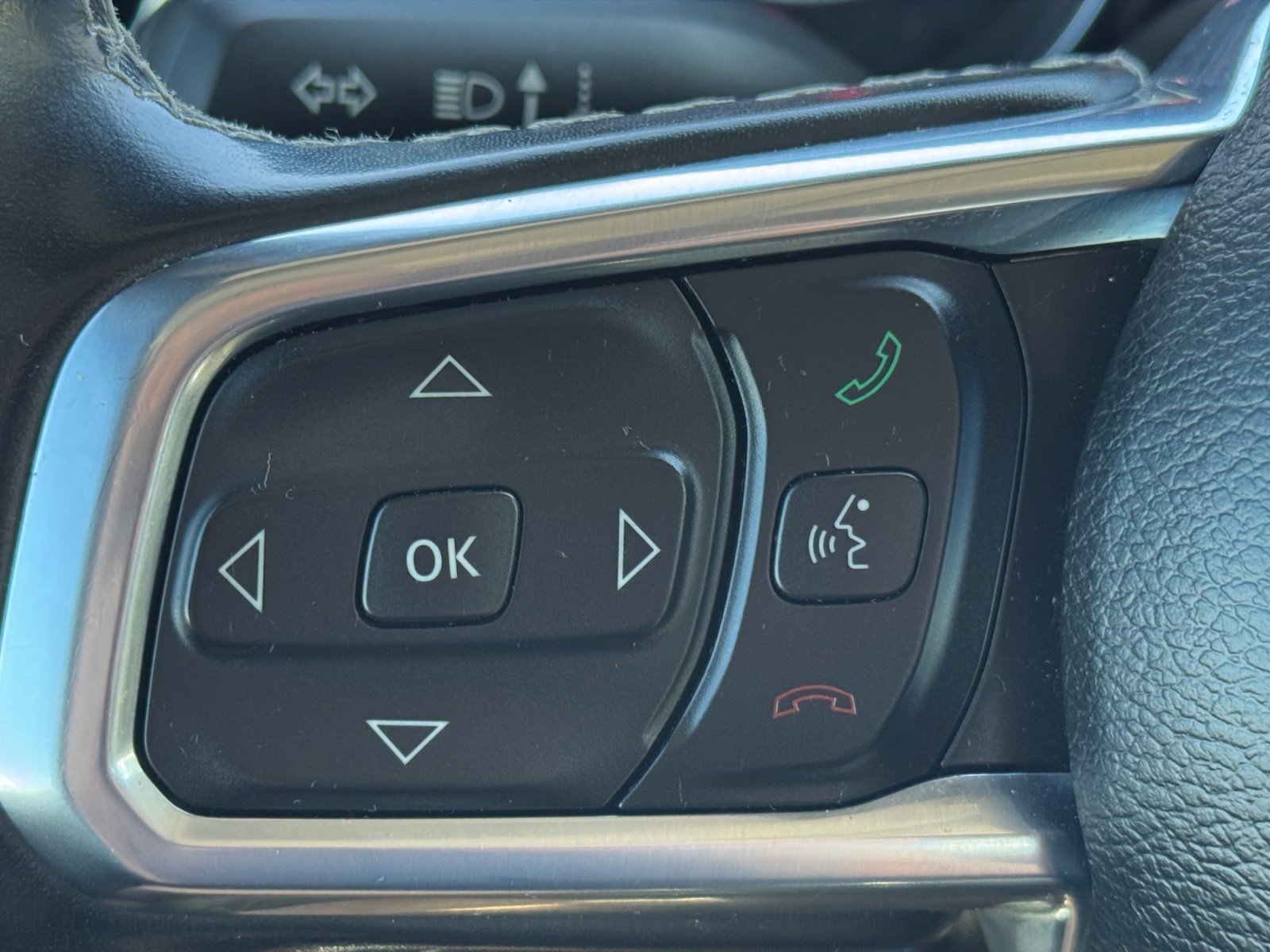 Used 2020 Jeep Wrangler Unlimited Sahara image 20