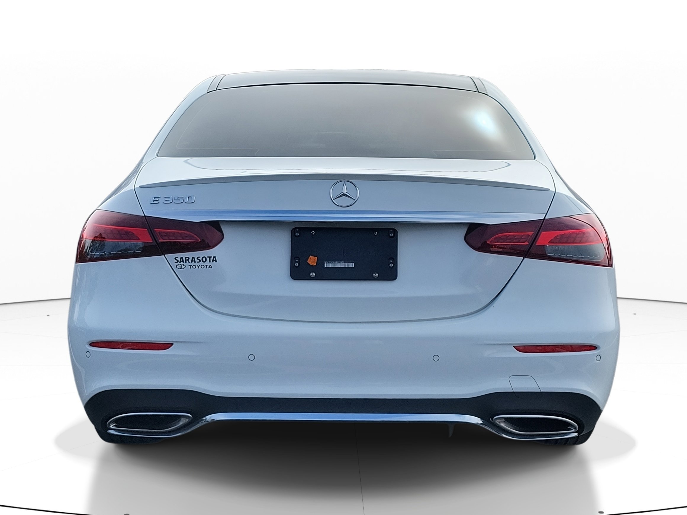 Used 2022 Mercedes-Benz E 350 Sedan image 5