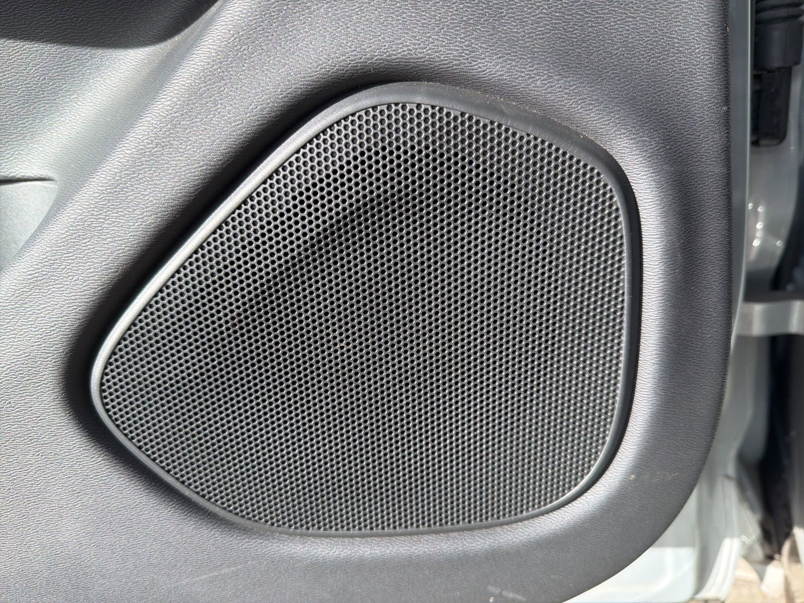 Certified 2025 Volvo XC60 T8 Plus w/ Protection Package Premier image 96