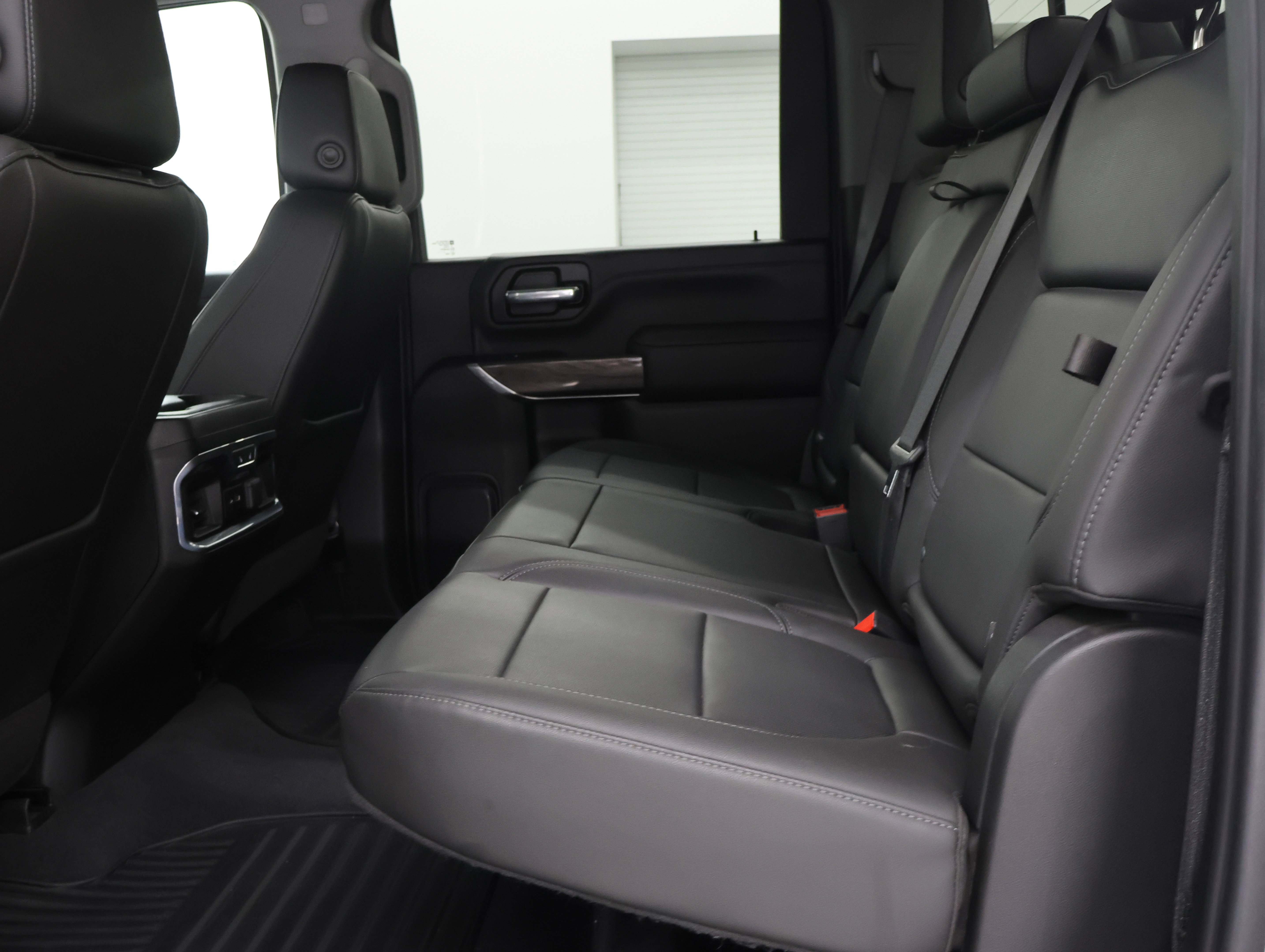 Used 2020 Chevrolet Silverado 3500 LTZ w/ LTZ Plus Package AWD/4WD image 9