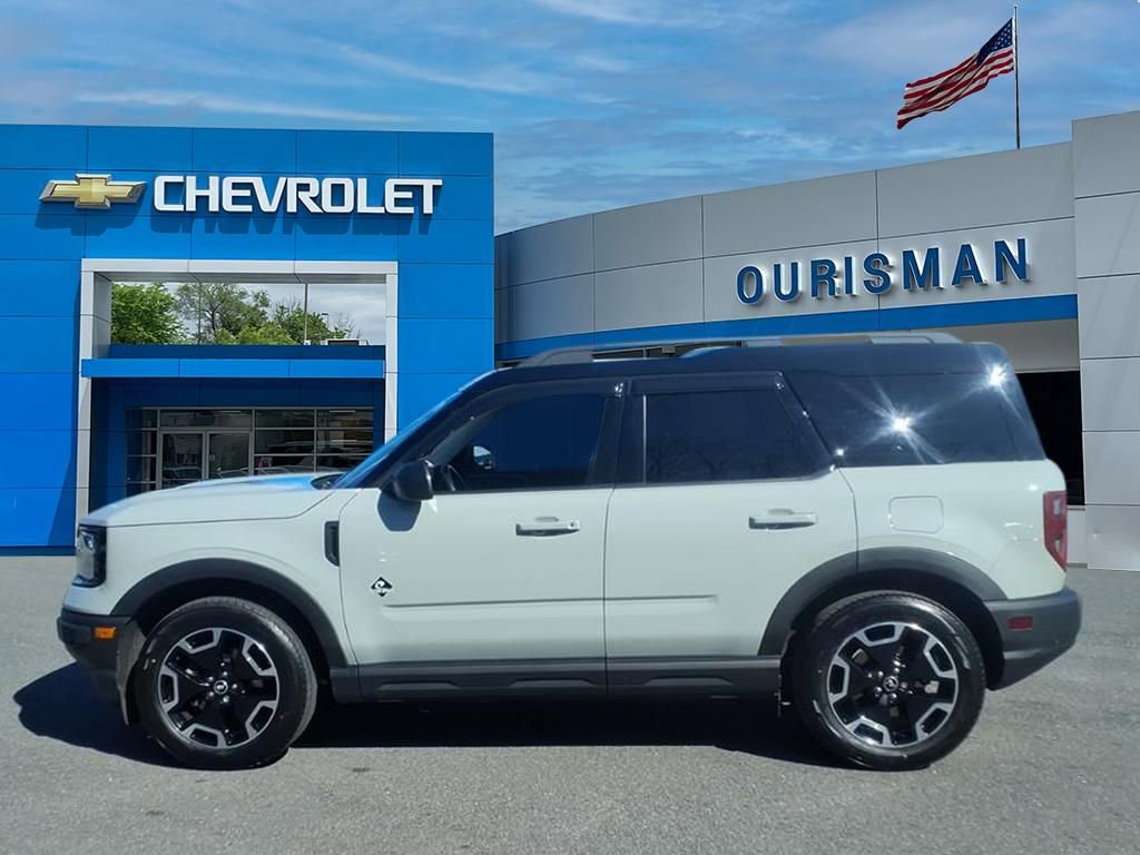 Used 2021 Ford Bronco Sport Outer Banks w/ Outer Banks Package image 2