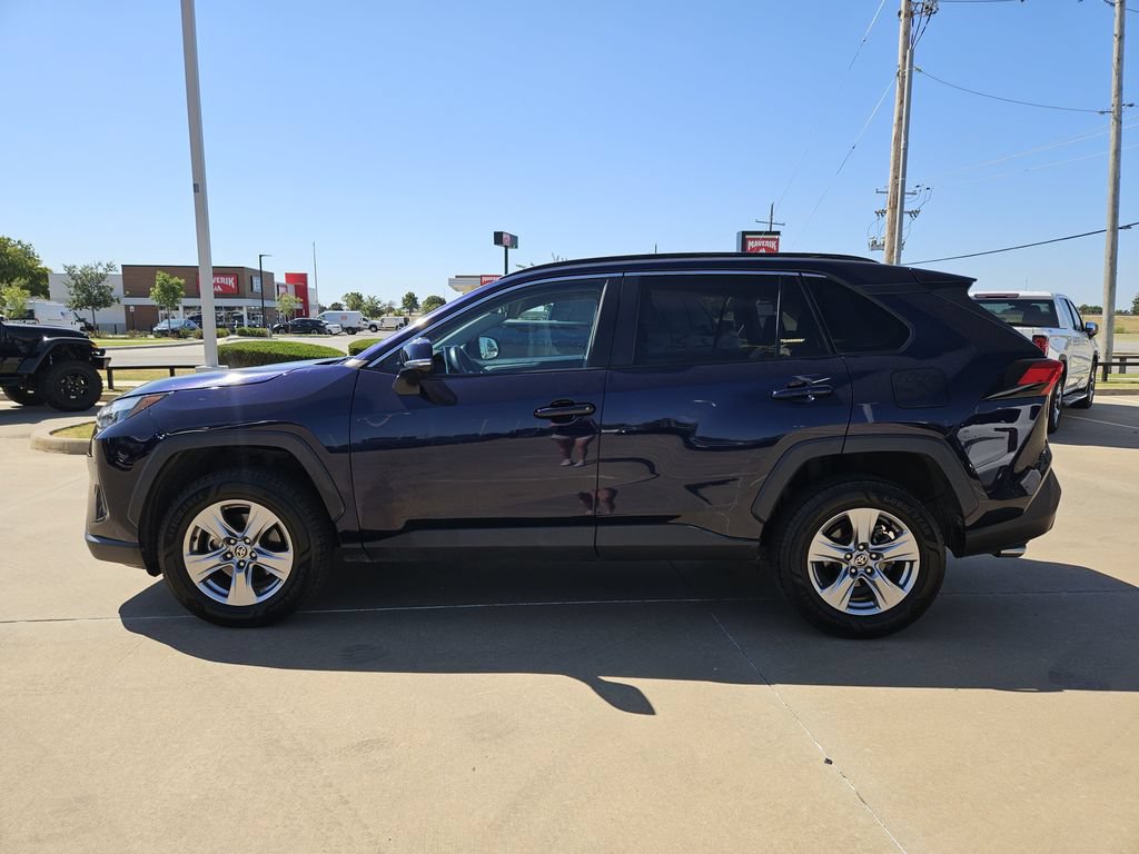 Used 2023 Toyota RAV4 XLE FWD video 4