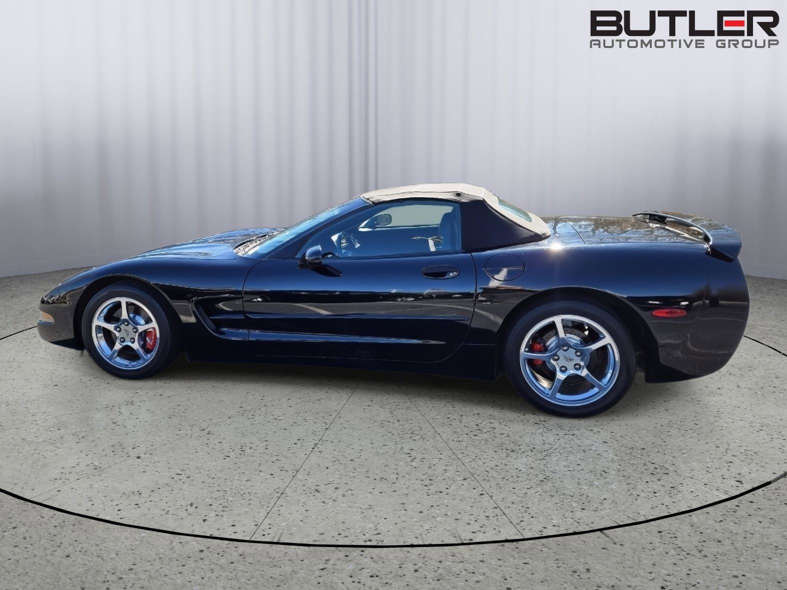 Used 2004 Chevrolet Corvette Convertible w/ Preferred Equipment Group image 9