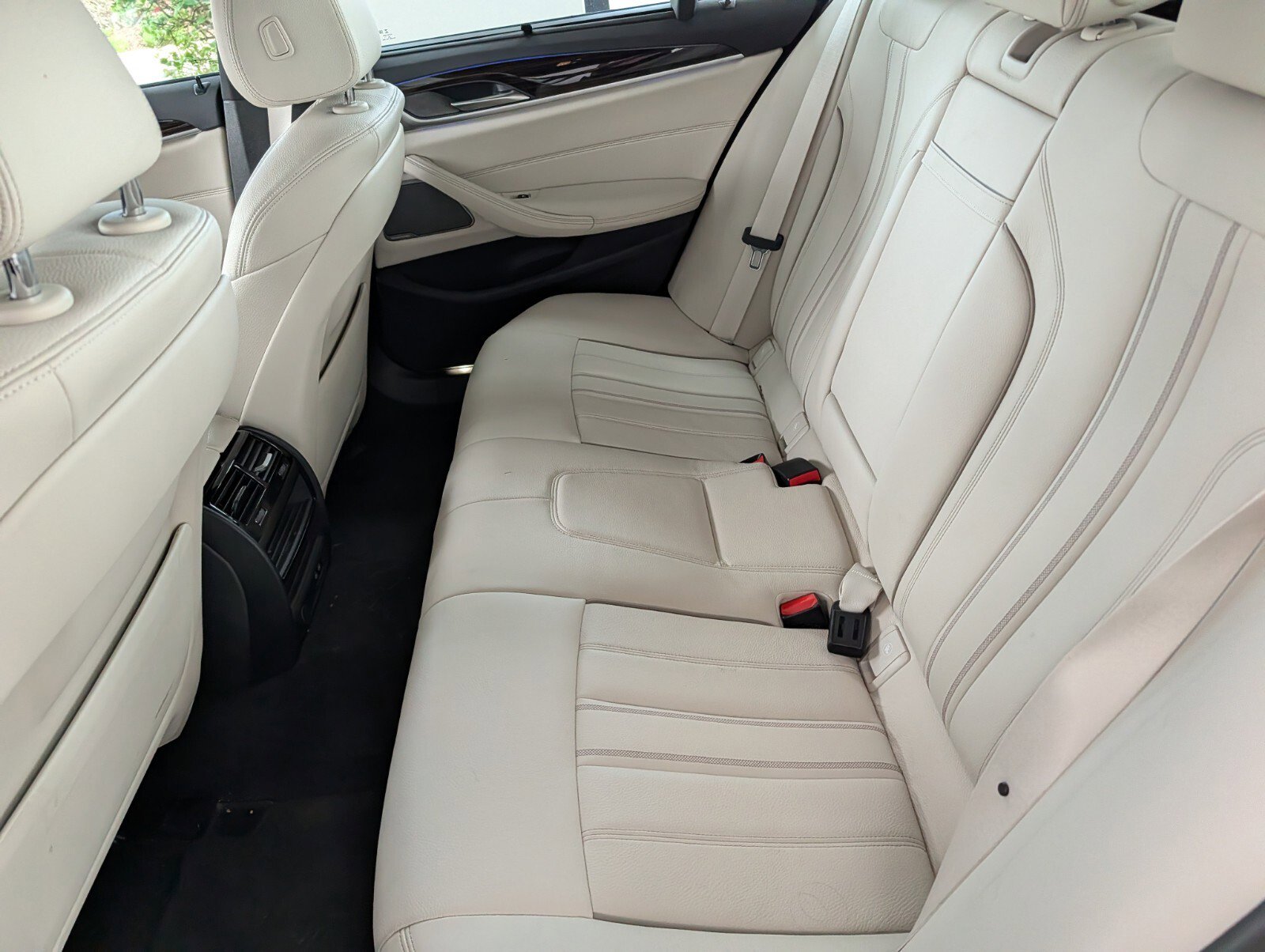 Certified 2023 BMW 530i xDrive AWD/4WD image 11