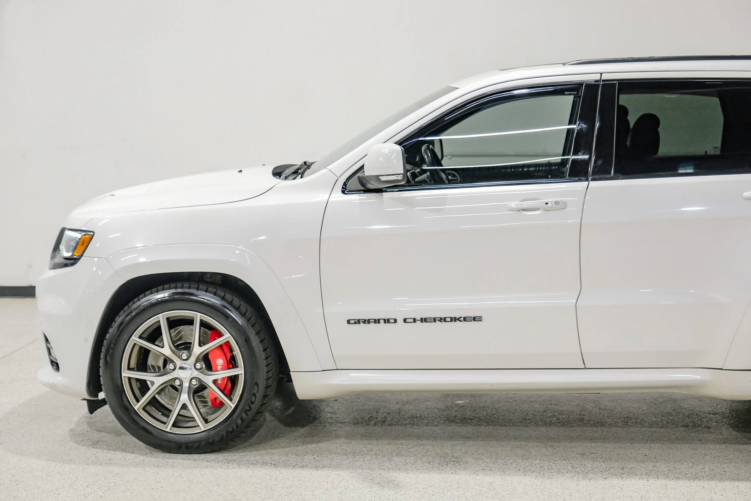 Used 2017 Jeep Grand Cherokee SRT AWD/4WD image 14