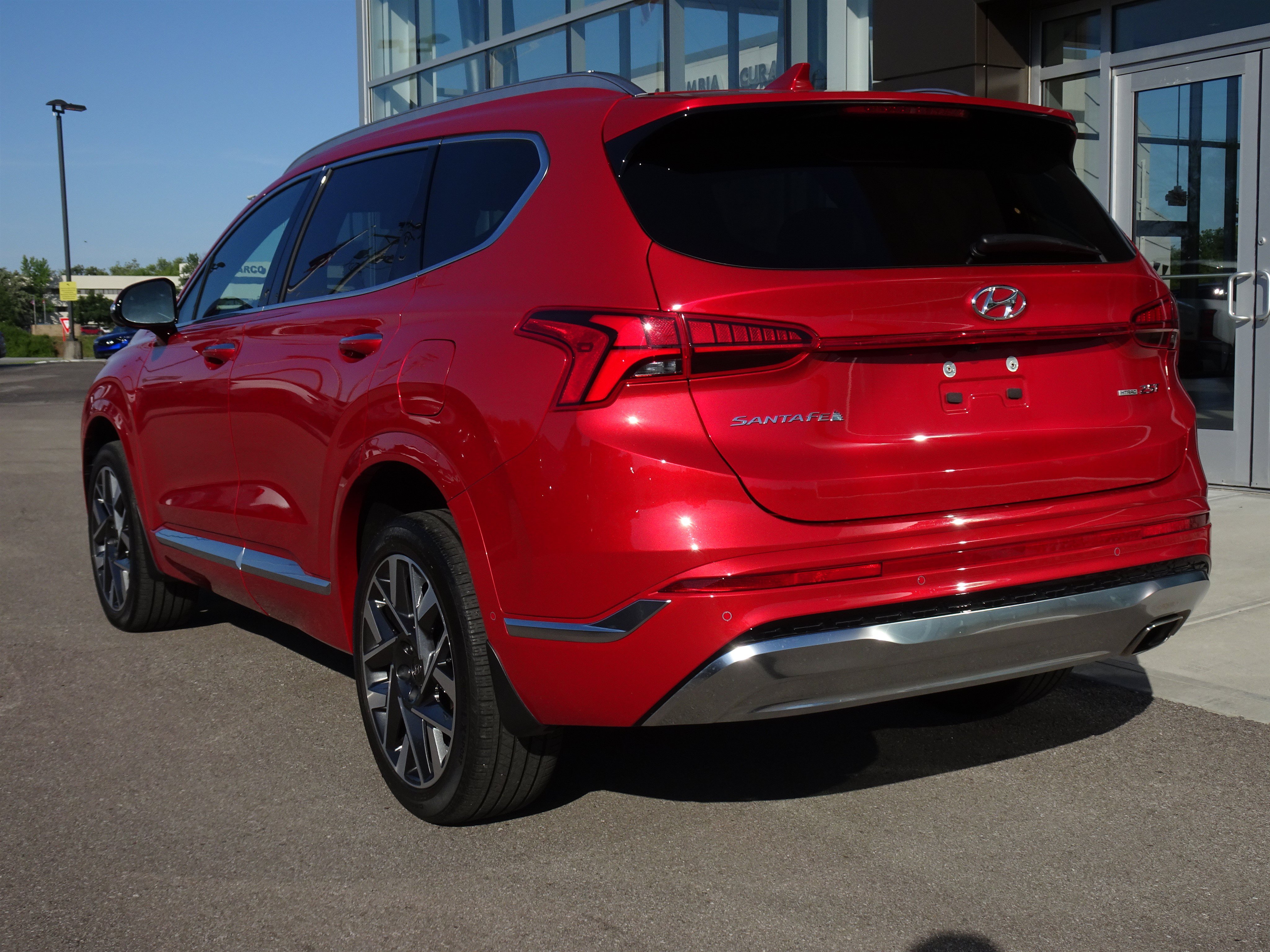 Used 2023 Hyundai Santa Fe Calligraphy AWD/4WD image 3
