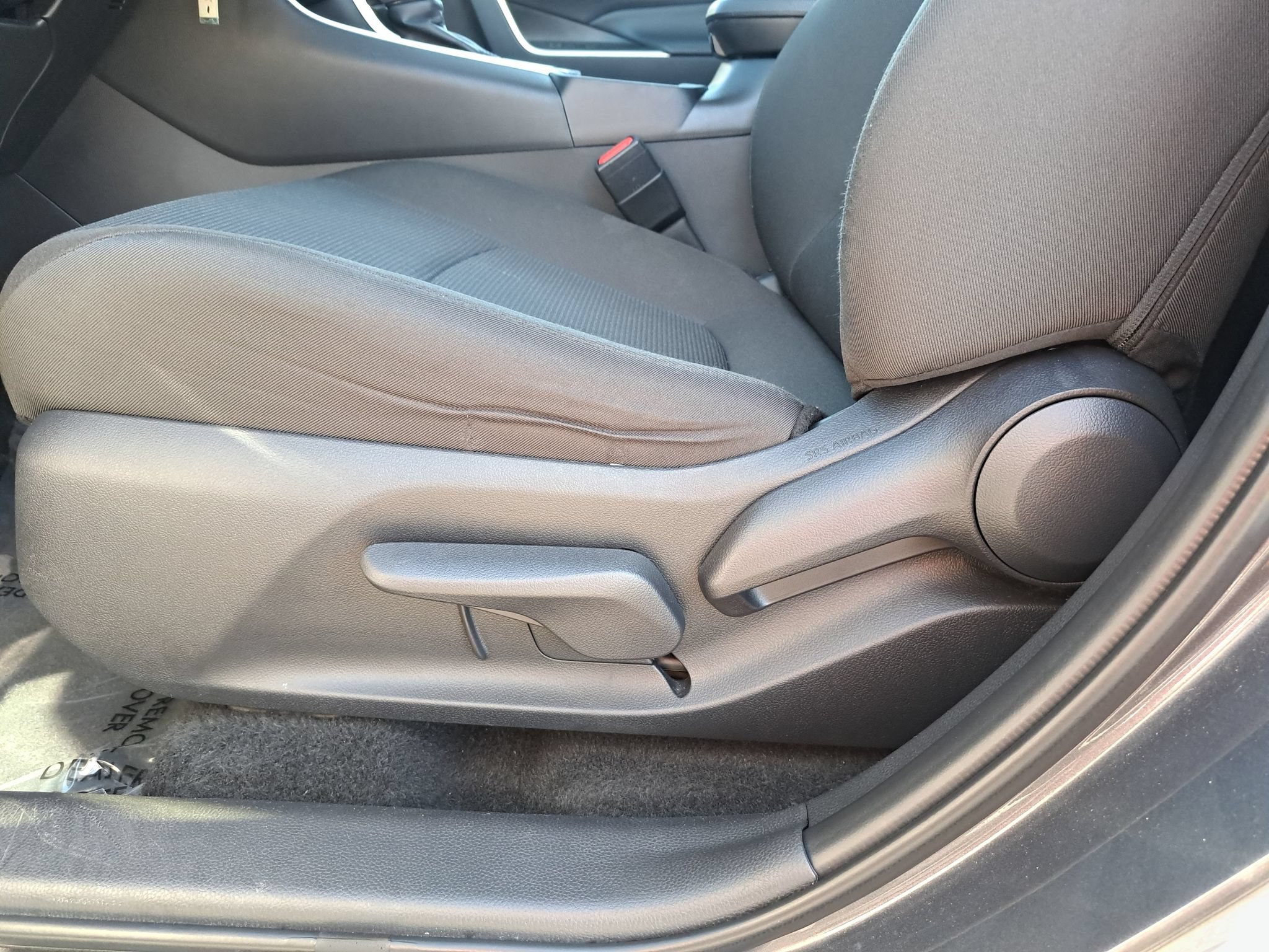 Used 2025 Toyota RAV4 LE AWD/4WD image 28