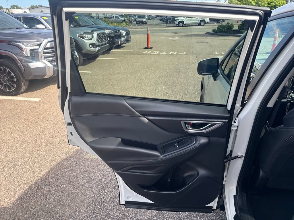 Used 2020 Subaru Forester Premium AWD/4WD image 41