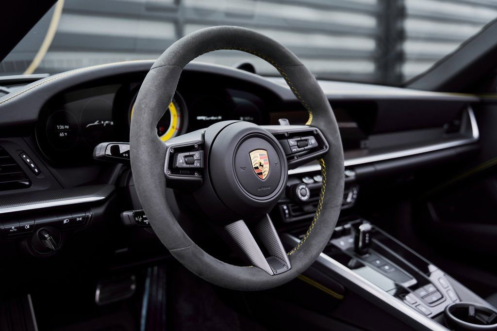 Used 2025 Porsche 911 Turbo S image 37