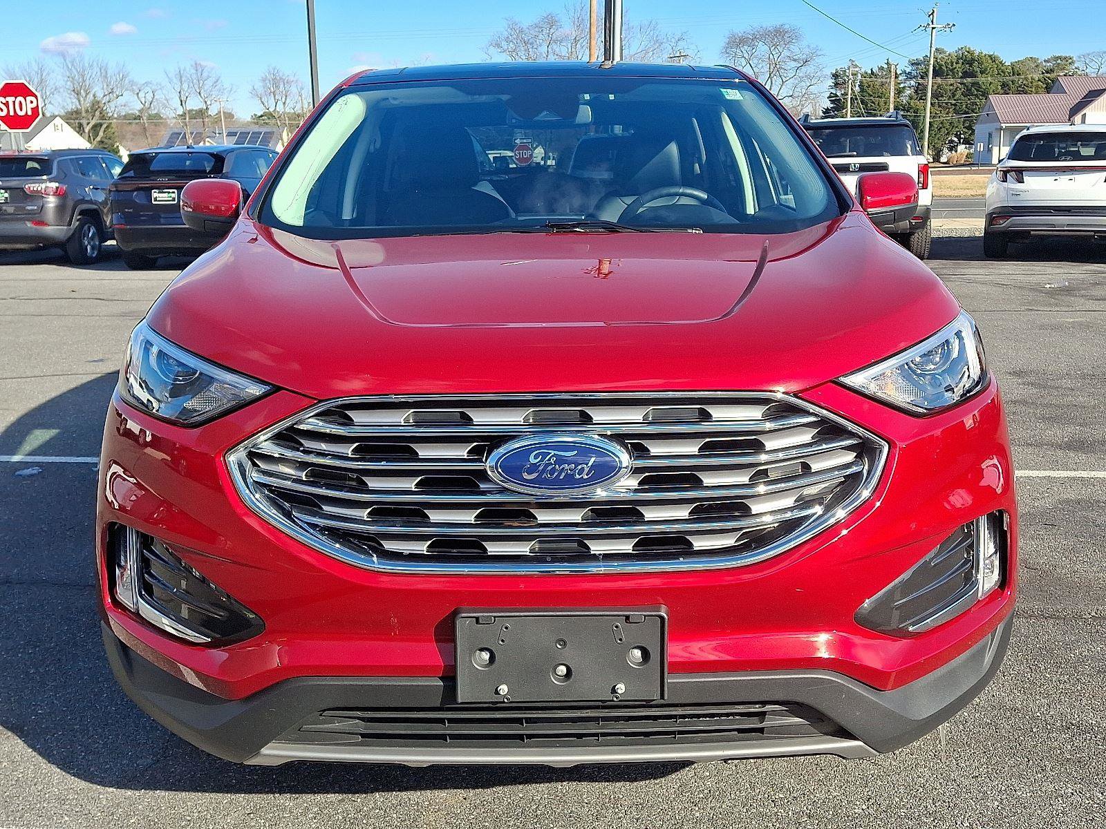 Used 2022 Ford Edge SEL w/ Convenience Package image 2