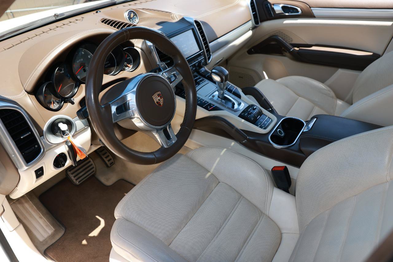 Used 2014 Porsche Cayenne GTS AWD/4WD image 6