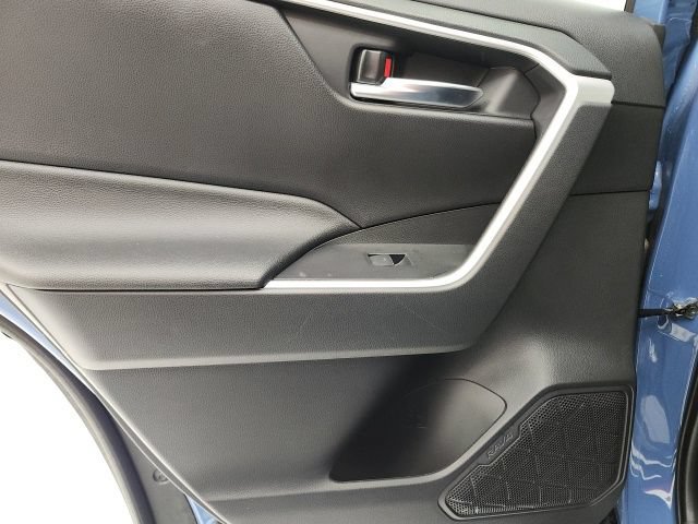 Certified 2025 Toyota RAV4 SE AWD/4WD image 9