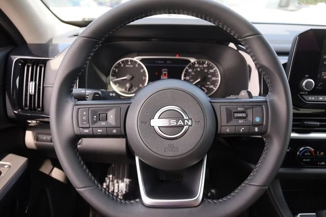 Certified 2025 Nissan Pathfinder SV w/ SV Premium Package FWD image 13