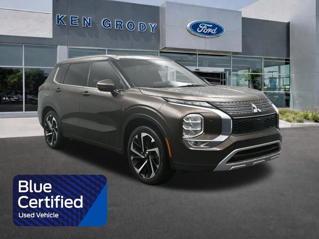 Used 2022 Mitsubishi Outlander SEL image 1