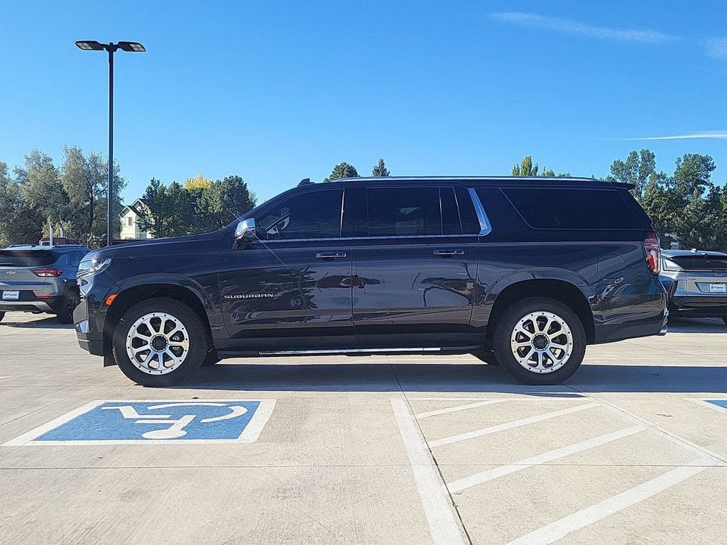 Used 2023 Chevrolet Suburban Premier AWD/4WD image 5