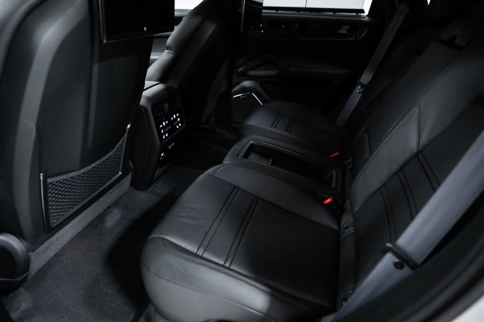 New 2026 Porsche Cayenne Turbo GT AWD/4WD image 35