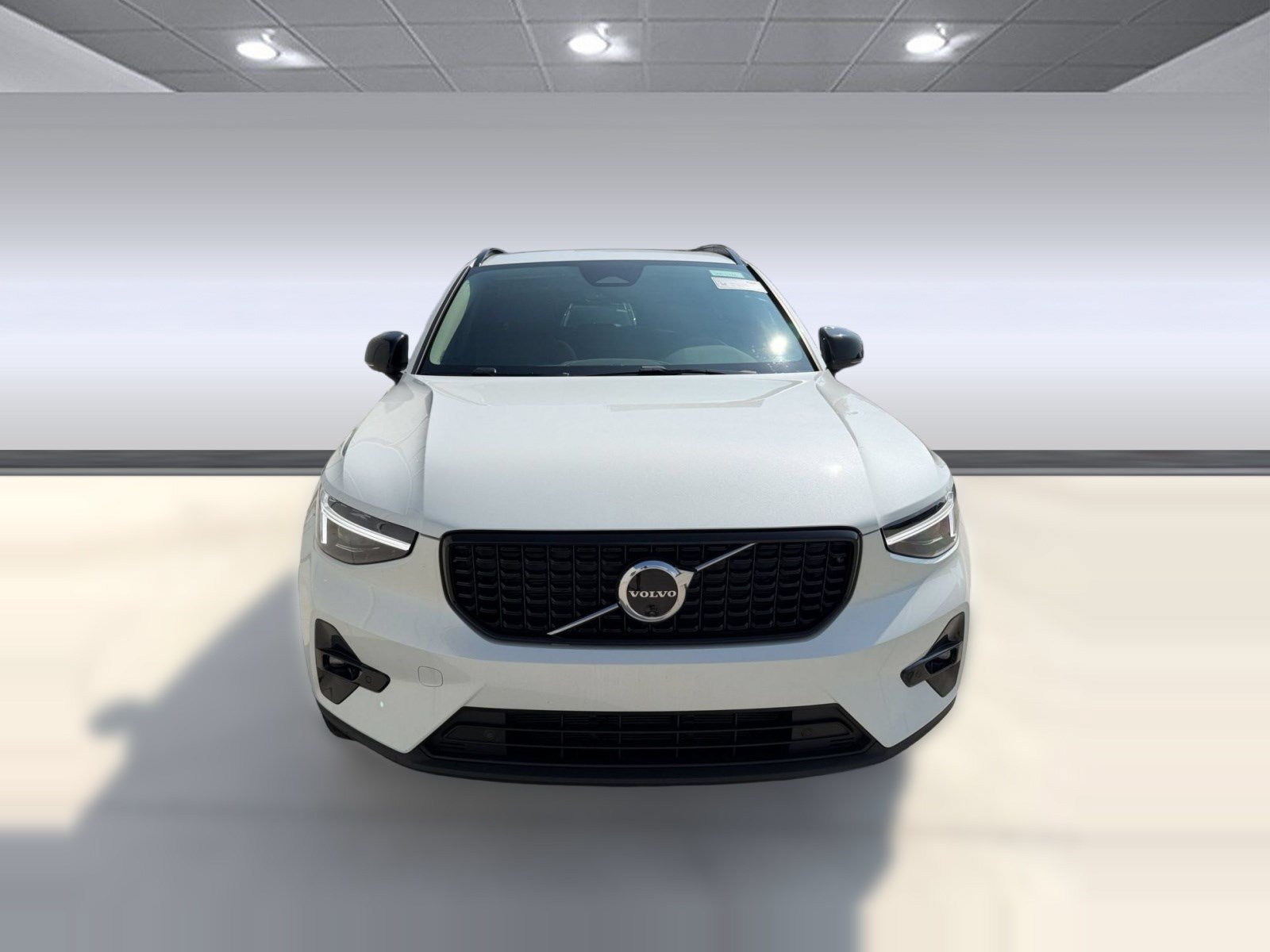 Certified 2026 Volvo XC40 B5 Plus w/ Climate Package AWD/4WD image 6