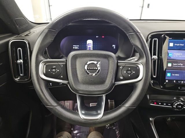 Used 2022 Volvo XC40 P8 Recharge Ultimate image 18