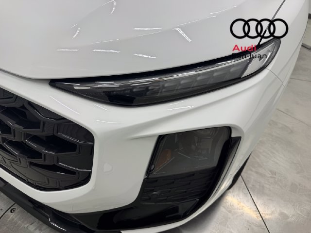 New 2026 Audi Q3 quattro 2.0T AWD/4WD image 5