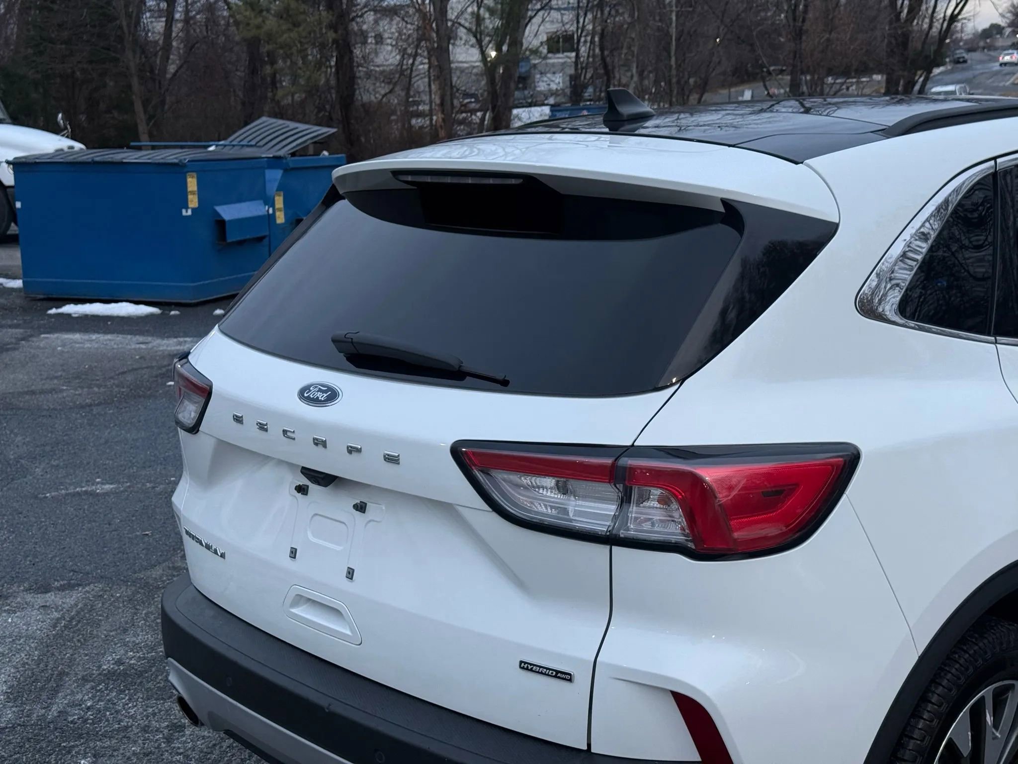 Used 2020 Ford Escape Titanium image 5