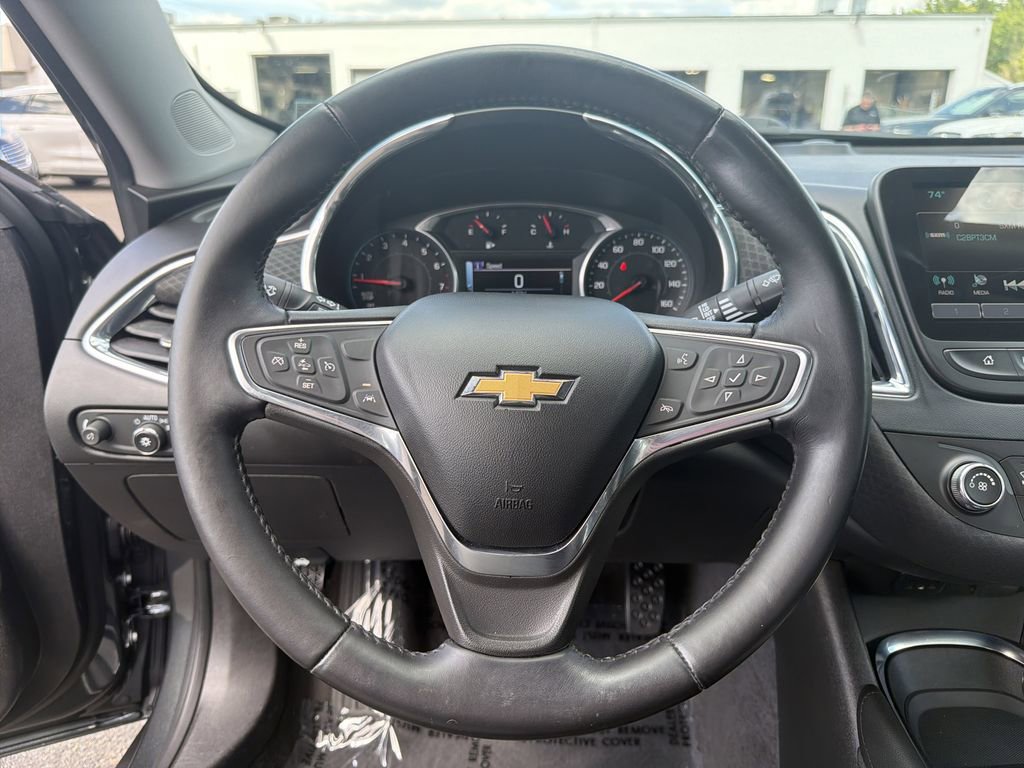 Used 2017 Chevrolet Malibu LT w/ Driver Confidence Package FWD image 21