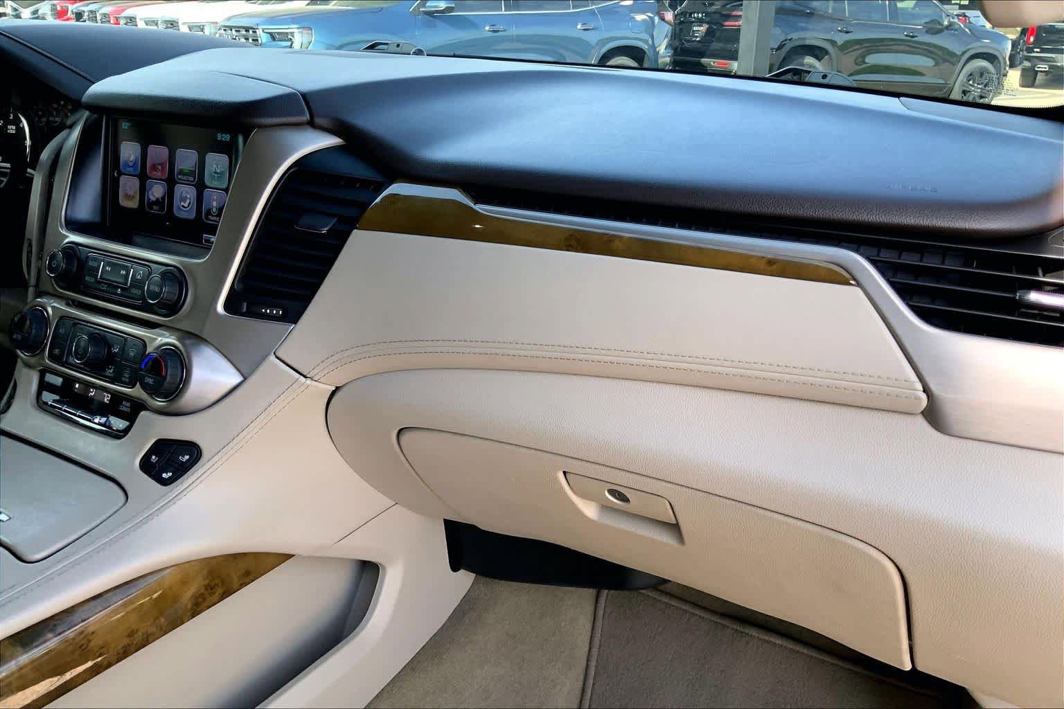 Used 2017 GMC Yukon Denali AWD/4WD image 17