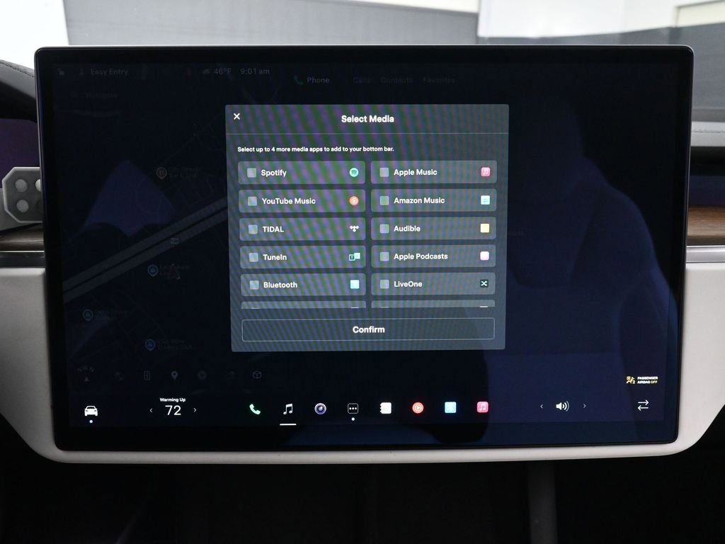 Used 2022 Tesla Model X image 26