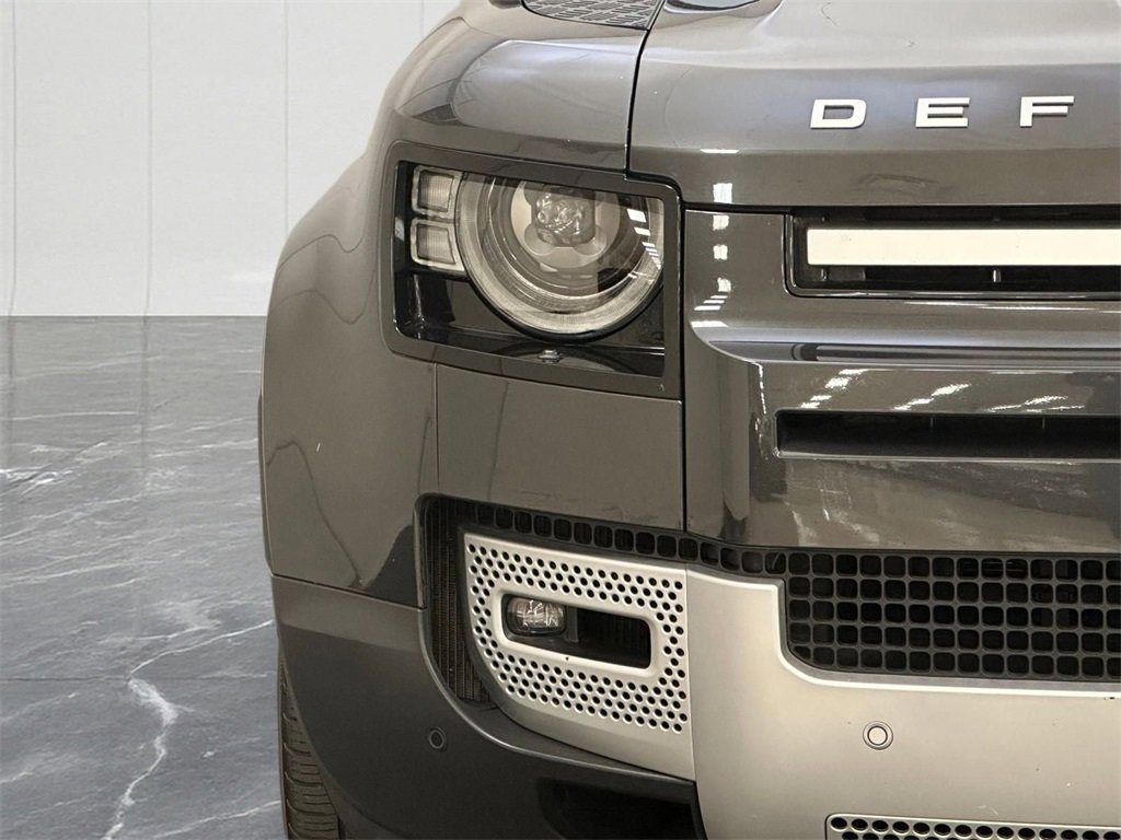 Used 2024 Land Rover Defender 130 S image 15