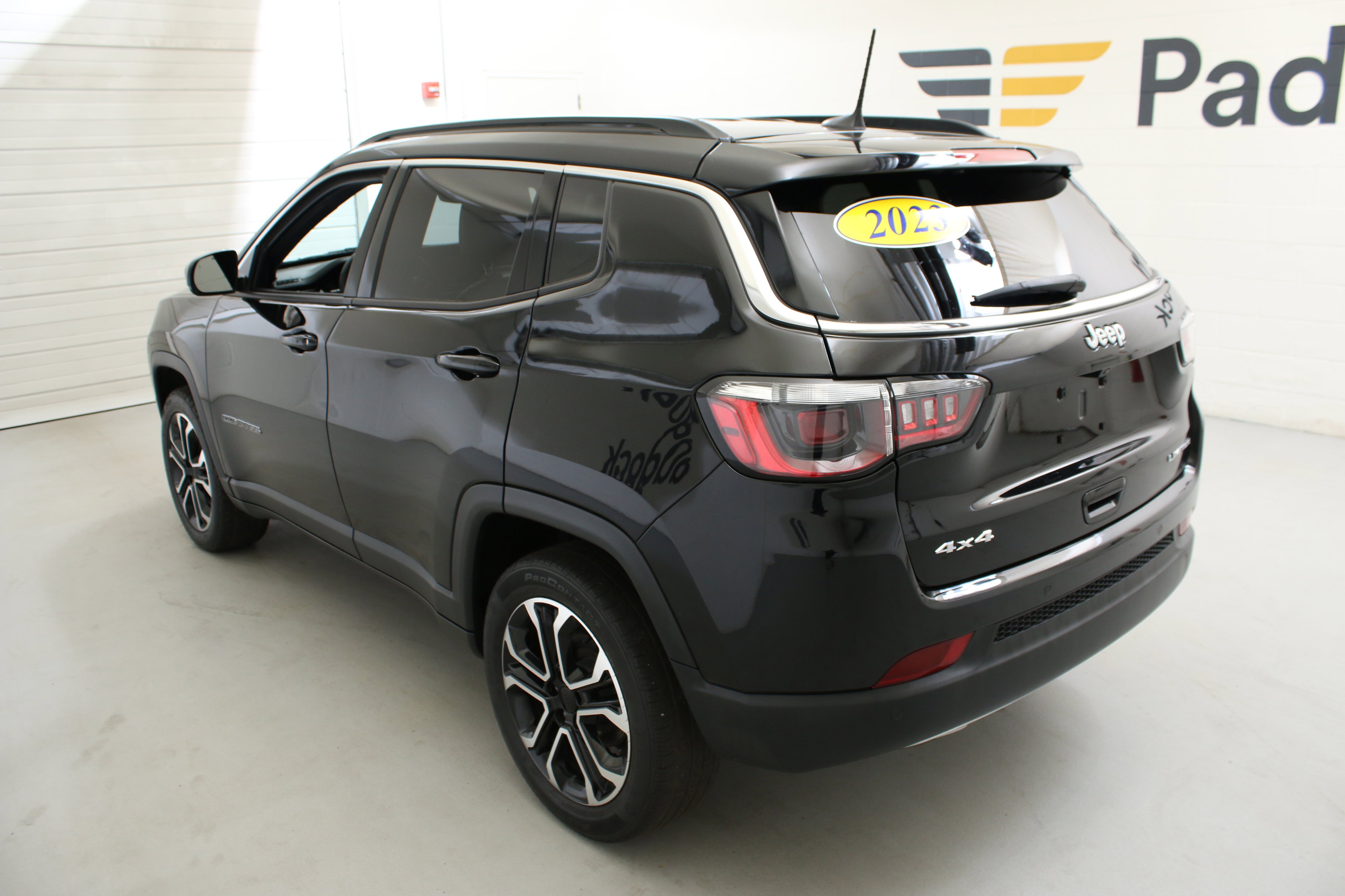 Used 2023 Jeep Compass Limited AWD/4WD image 7