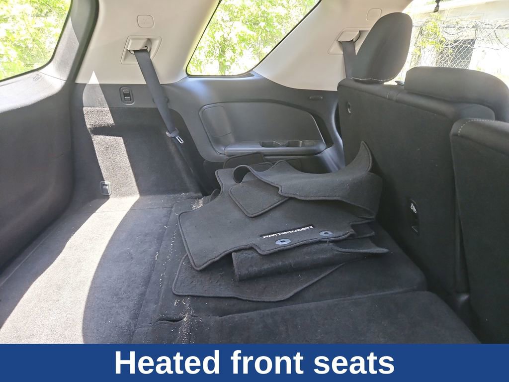 Used 2025 Nissan Pathfinder SV image 10