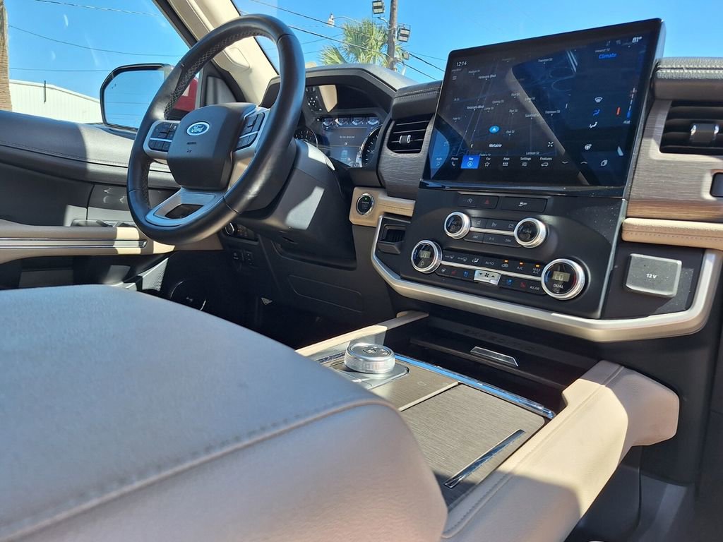 Used 2024 Ford Expedition Max Limited image 26