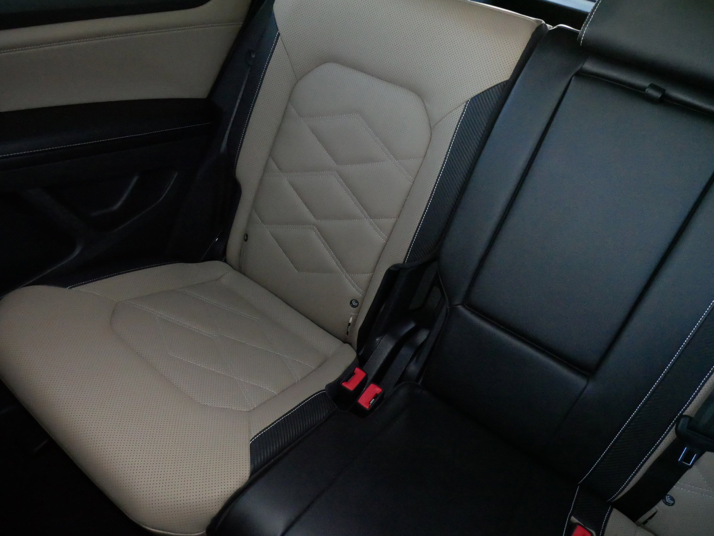 Certified 2024 Volkswagen Atlas Cross Sport SE image 12