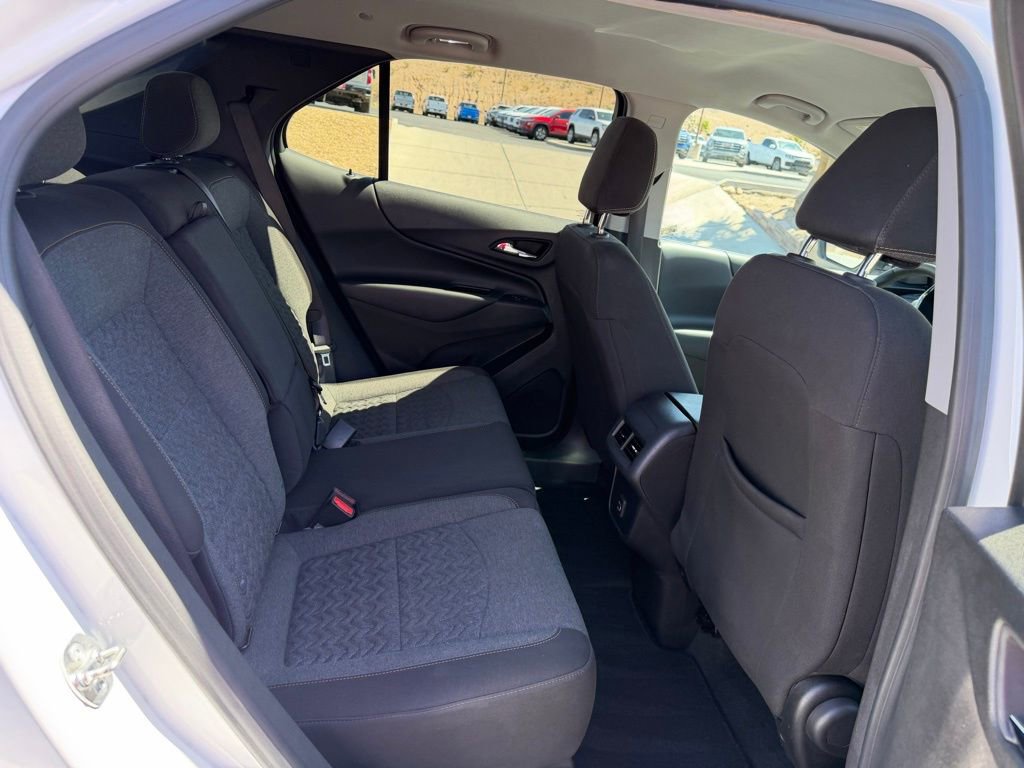 Used 2024 Chevrolet Equinox LT FWD image 17