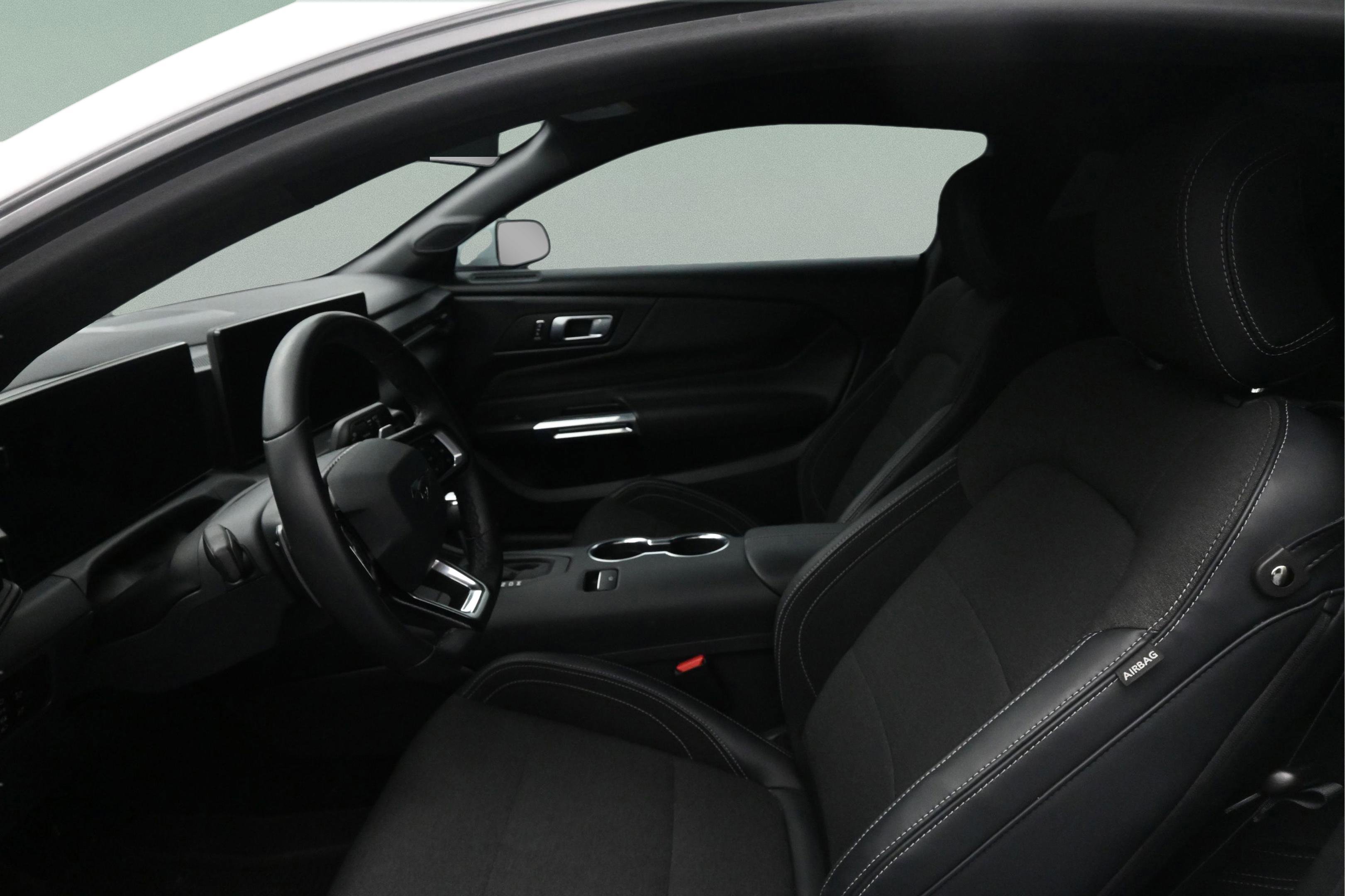 Used 2025 Ford Mustang GT RWD image 13