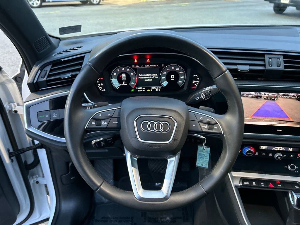 Used 2025 Audi Q3 2.0T Premium image 18