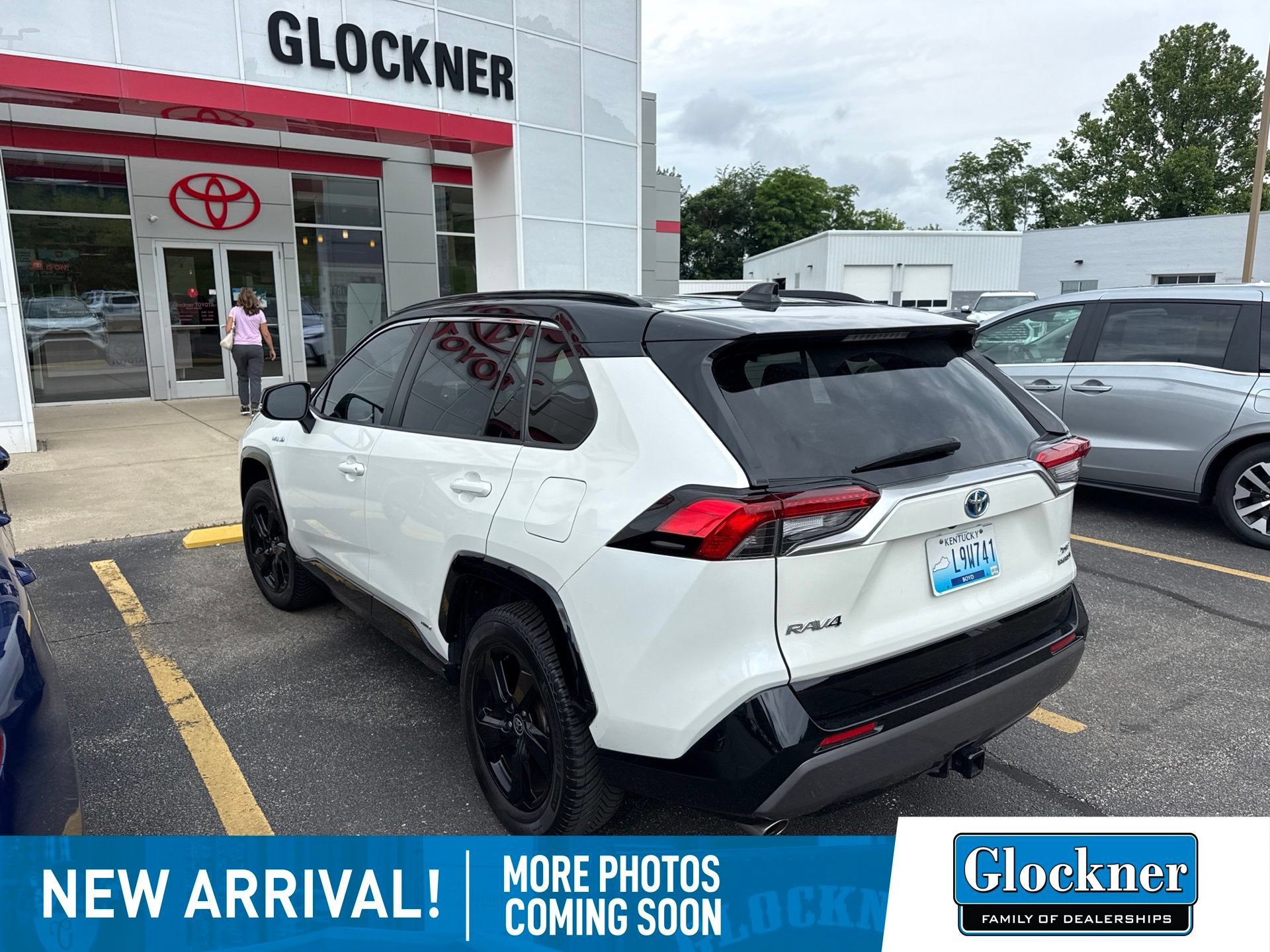Used 2021 Toyota RAV4 XSE w/ XSE Grade Weather Package AWD/4WD image 5