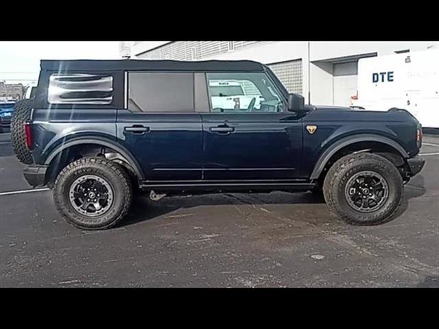 Used 2021 Ford Bronco Badlands image 42