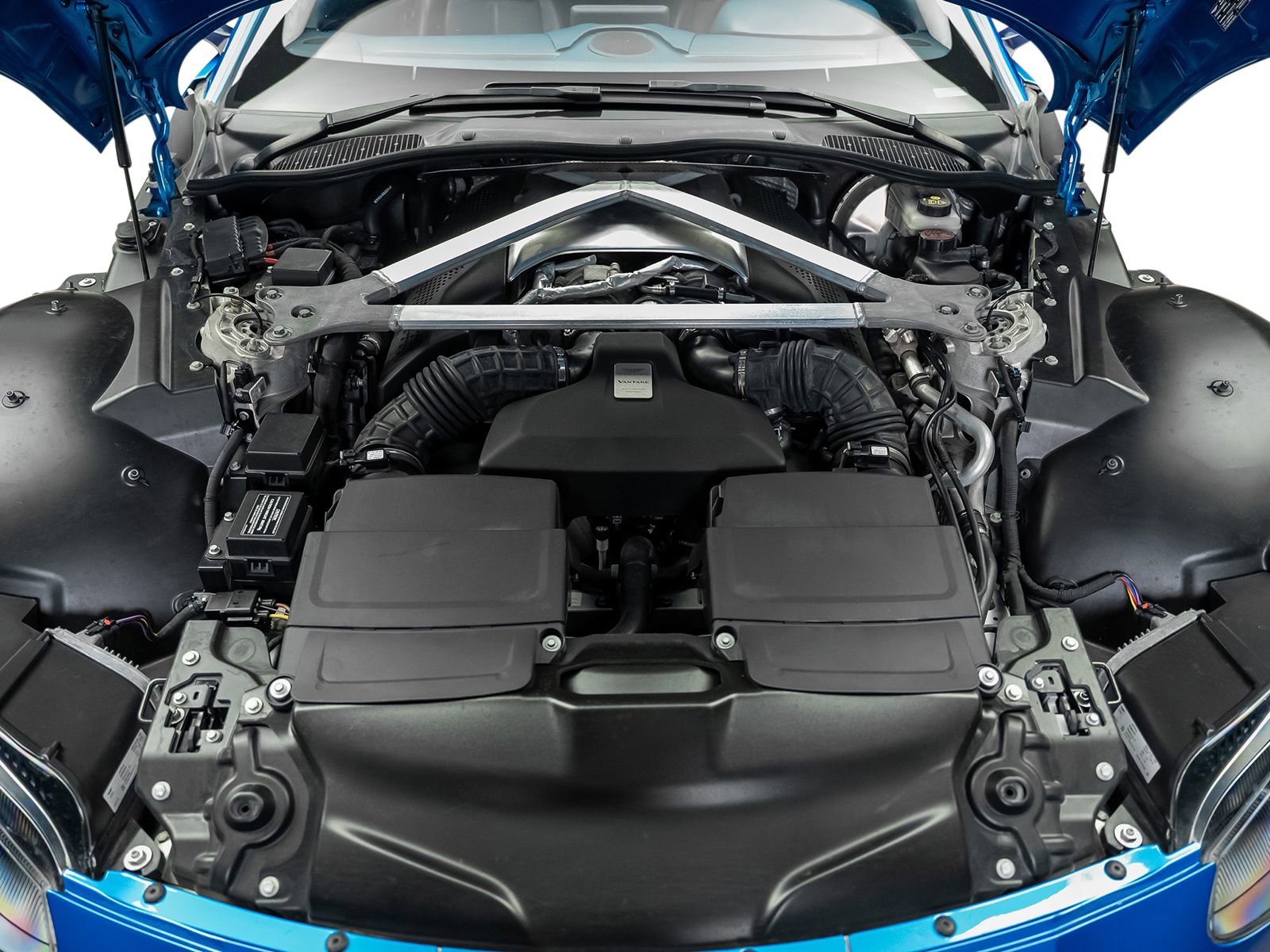 Used 2020 Aston Martin V8 Vantage Coupe RWD image 58