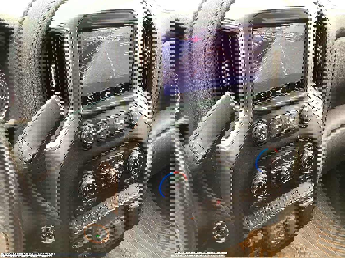 Used 2020 Chevrolet Silverado 1500 LT w/ Texas Edition AWD/4WD image 6