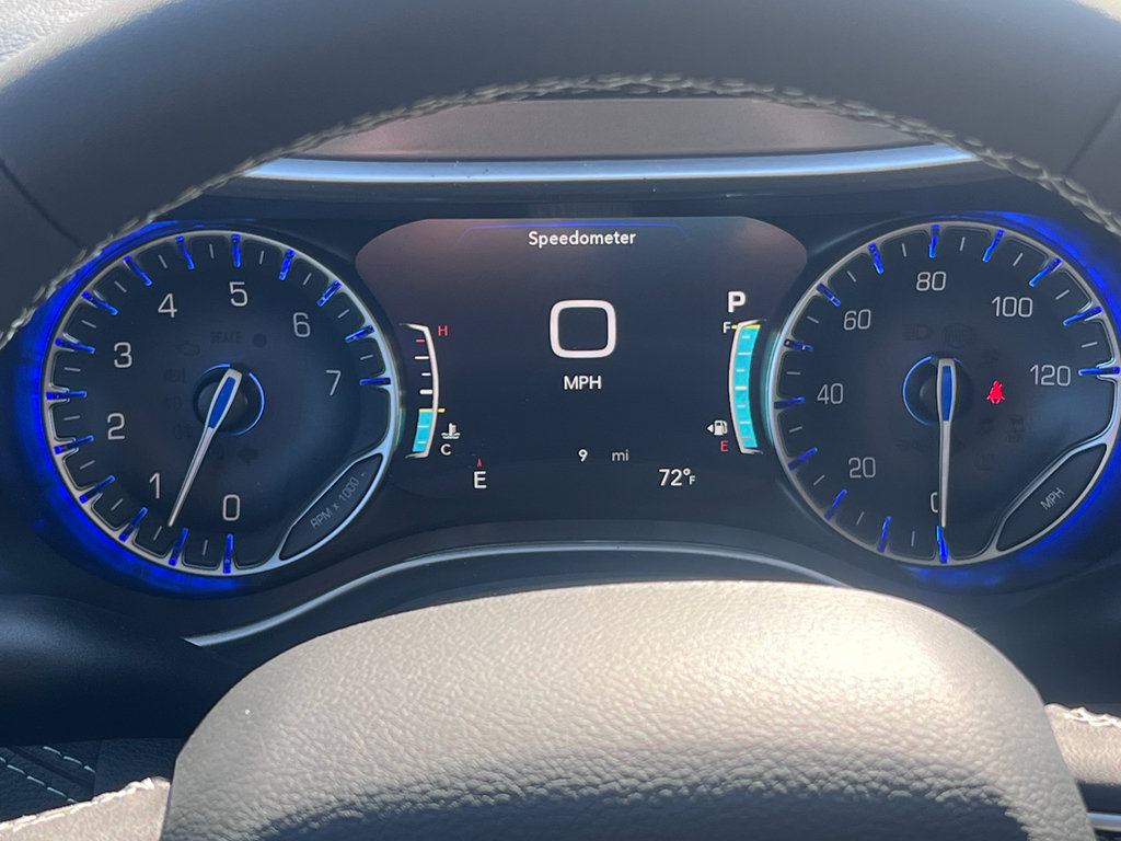 New 2026 Chrysler Pacifica Select FWD image 27