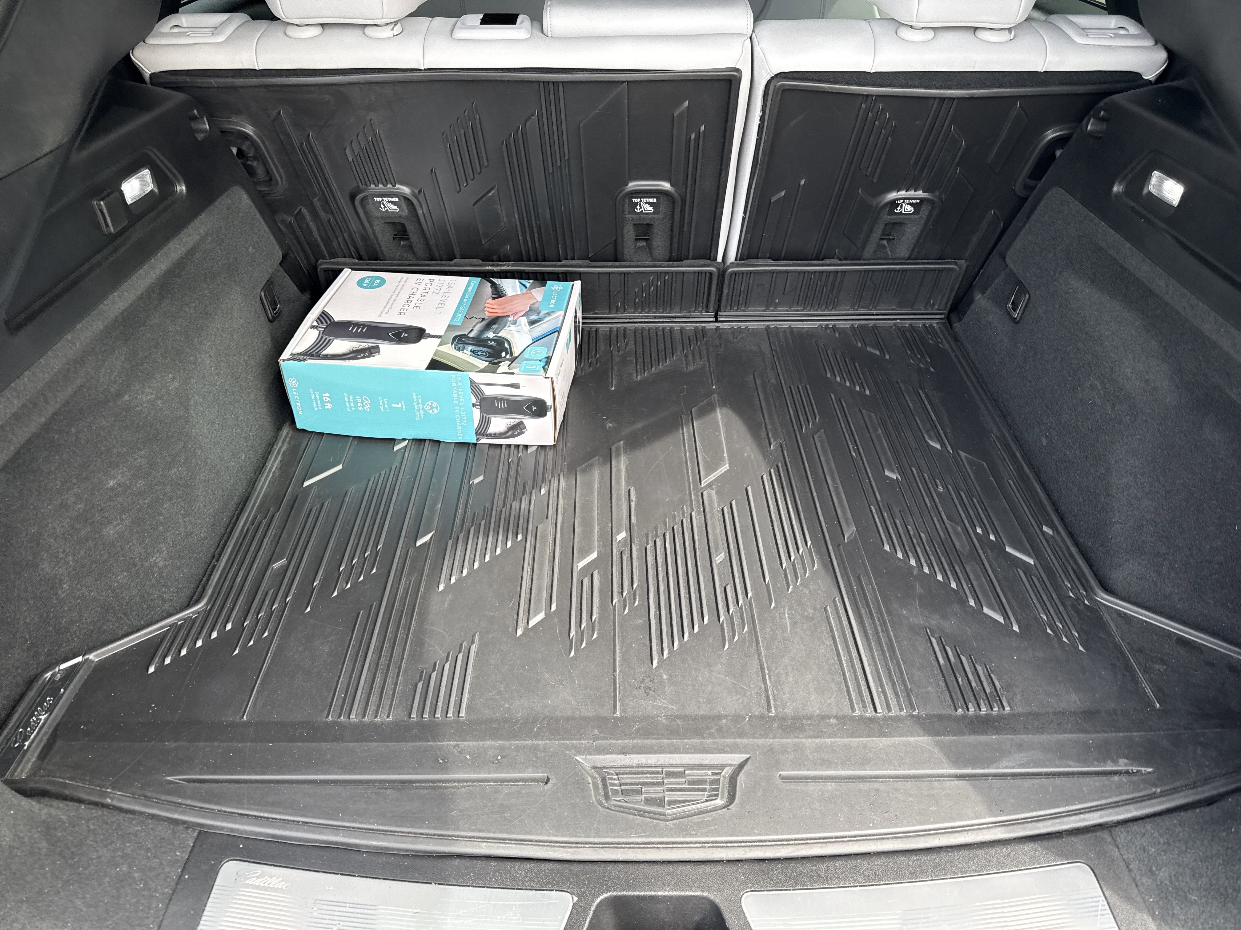 Used 2024 Cadillac Lyriq Luxury w/ LPO, Floor Liner Package AWD/4WD image 8