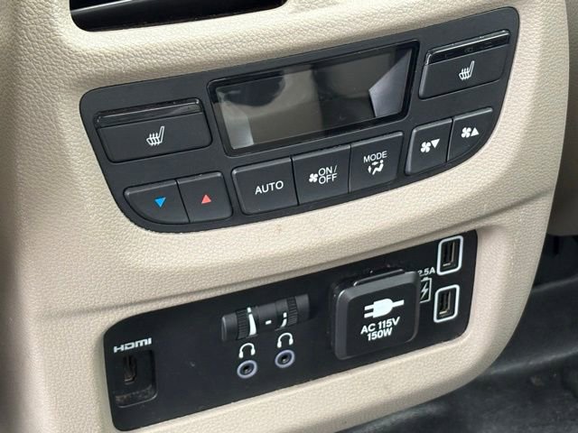 Used 2021 Honda Pilot Touring image 11