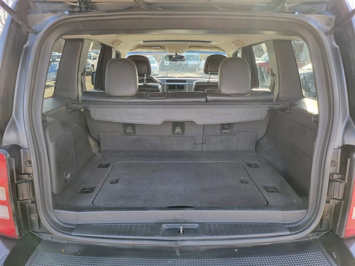 Used 2012 Jeep Liberty Sport AWD/4WD image 12