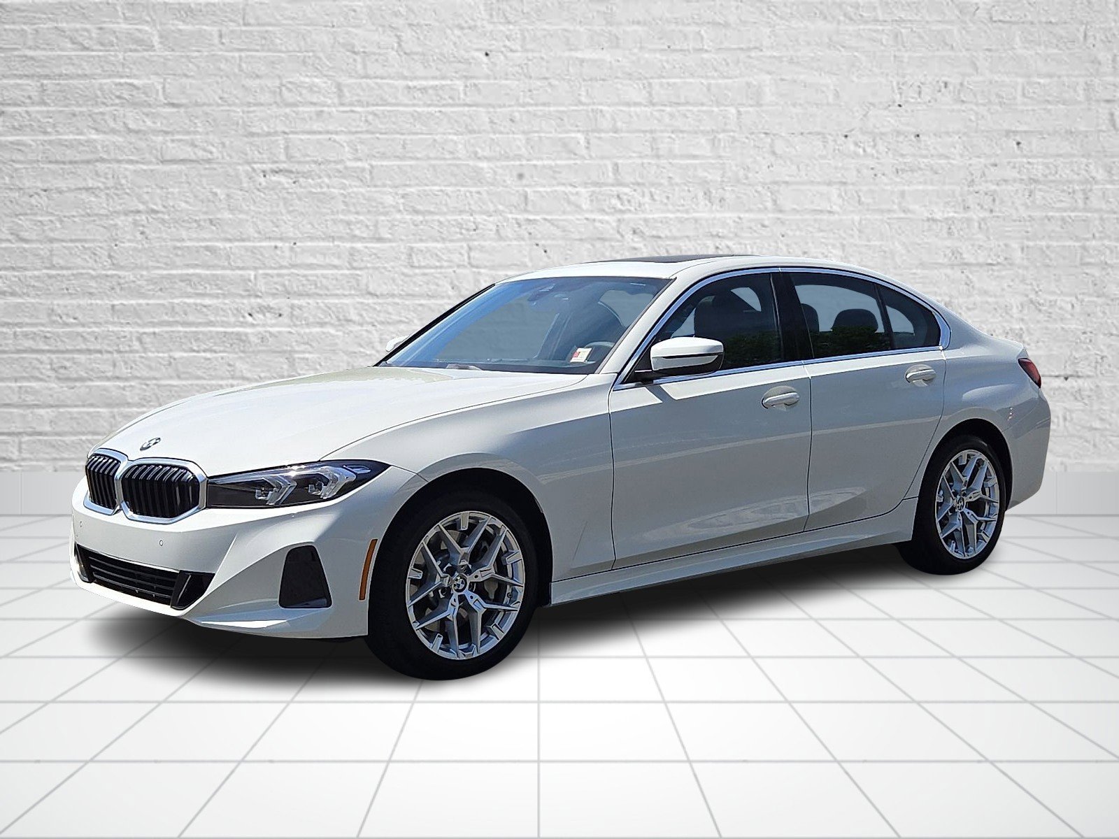 Used 2025 BMW 330i xDrive Sedan w/ Premium Package AWD/4WD image 3