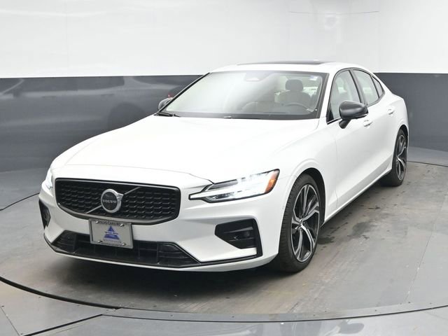 Used 2024 Volvo S60 B5 Ultimate image 3